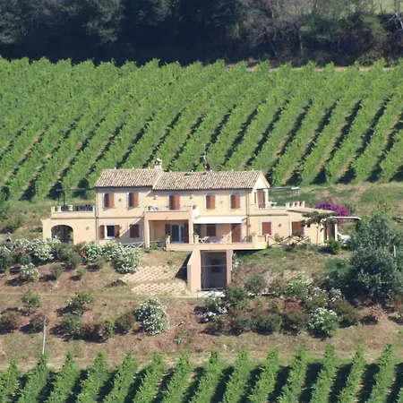 شقة Agriturismo Madonnabruna فيرمو