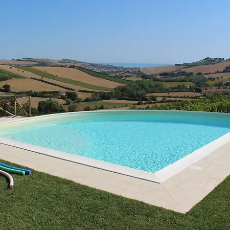 Agriturismo Madonnabruna شقة فيرمو